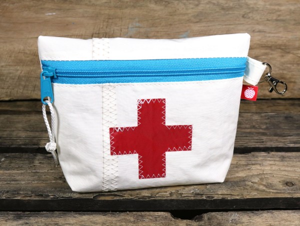 Erste-Hilfe-Tasche aus Segel
